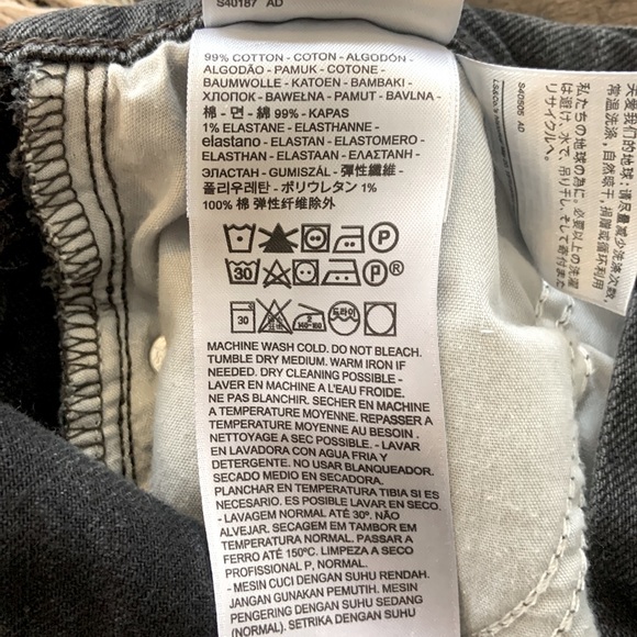 Levi’s, faded black Wedgie skinny ankle cut denim in size 25 - Picture 13 of 13